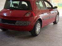 Usado Renault Mégane II Dynamique 100 CV (73 kW) 2003 Rojo Berlina