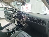 Usado VW Touran Sportline 150 CV (110 kW) 2018 Blanco Monovolumen