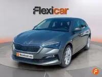 Usado Skoda Scala Style 110 CV (80 kW) 2022 Gris Utilitario