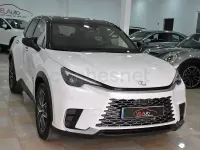Usado Lexus LBX 136 CV (100 kW) 2025 Blanco SUV