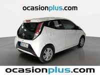 Begagnad Toyota Aygo X-play 69 HK (50 kW) 2018 Vit Halvkombi