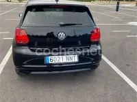 Usado VW Polo 75 CV (55 kW) 2015 Negro Berlina