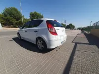 Usado Hyundai i30 Classic 90 CV (66 kW) 2010 Blanco Berlina
