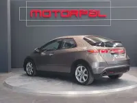Usado Honda Civic Executive 140 CV (102 kW) 2006 Gris Utilitario