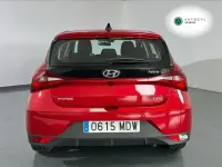 Käytetty Hyundai i20 100 HP (73 kW) 2023 Punainen Viistoperä