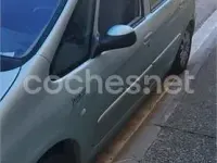 Usado Citroën Xsara Picasso 110 CV (80 kW) 2006 Verde Monovolumen