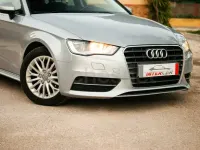 Usado Audi A3 Attraction 110 CV (80 kW) 2016 Gris / plata Berlina