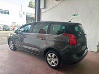 Usado Peugeot 5008 Family 112 CV (82 kW) 2012 Negro Monovolumen