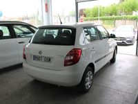 Usado Skoda Fabia 60 CV (44 kW) 2010 Blanco Berlina