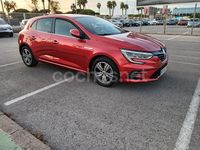 Usado Renault Mégane IV Zen 115 CV (84 kW) 2022 Rojo Berlina
