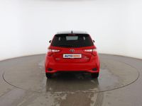 Usado Toyota Yaris Hybrid Active 101 CV (74 kW) 2019 Rojo Utilitario