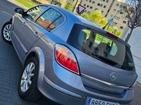 Usado Opel Astra Enjoy 105 CV (77 kW) 2007 Gris / plata Berlina