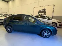 Usado Ford Focus Trend 115 CV (84 kW) 2007 Verde Berlina