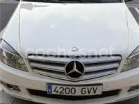 Usado Mercedes C220 170 CV (125 kW) 2010 Blanco Familiar