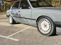 Usado BMW 318 115 CV (84 kW) 1989 Gris / plata Berlina