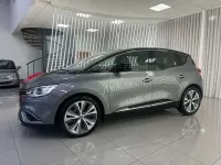 Usado Renault Scénic IV Zen 129 CV (94 kW) 2018 Gris Monovolumen