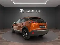 Usado Peugeot 2008 Allure 110 CV (80 kW) 2021 Naranja SUV