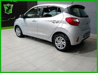 Usado Hyundai i10 67 CV (49 kW) 2021 Gris / plata Utilitario