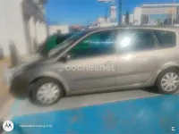 Usado Renault Scenic E-Tech 105 CV (77 kW) 2009 Gris / plata Monovolumen