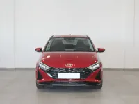 Usado Hyundai i20 101 CV (74 kW) 2024 Rojo Berlina