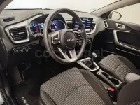 Usado Kia Ceed 101 CV (74 kW) 2025 Gris / plata Utilitario