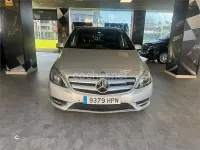 Usado Mercedes B180 109 CV (80 kW) 2013 Gris / plata Utilitario