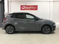 Usado Hyundai Kona N Line 120 CV (88 kW) 2022 Gris / plata SUV