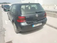 Usado VW Golf IV Highline 115 CV (84 kW) 2000 Gris / plata Berlina