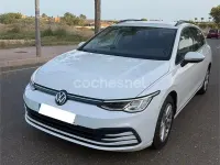 Usado VW Golf VIII Life 115 CV (84 kW) 2021 Blanco Familiar