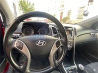 Usado Hyundai i30 90 CV (66 kW) 2014 Rojo Berlina
