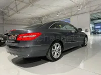 Usado Mercedes E250 Elegance 204 CV (150 kW) 2010 Gris / plata Coupe