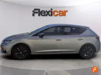Usado Seat Leon Style 130 CV (95 kW) 2020 Gris Familiar
