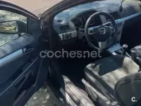 Usado Opel Astra GTC Sport 100 CV (73 kW) 2007 Negro Berlina