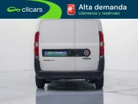 Usado Fiat Doblò 95 CV (69 kW) 2021 Blanco Monovolumen