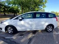 Usado Peugeot 5008 Active 115 CV (84 kW) 2013 Blanco Monovolumen
