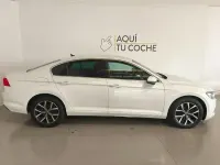 Usado VW Passat Executive 149 CV (109 kW) 2022 Blanco Familiar
