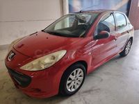Usado Peugeot 206+ 70 CV (51 kW) 2010 Rojo Utilitario