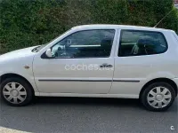 Usado VW Polo Classicline 55 CV (40 kW) 1991 Blanco Berlina