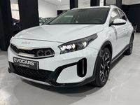 Usado Kia XCeed 136 CV (100 kW) 2023 Blanco SUV