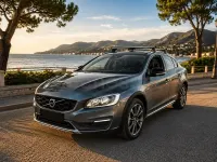 Usado Volvo V60 CC Summum 190 CV (139 kW) 2017 Gris / plata Familiar