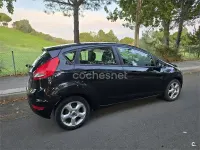 Usado Ford Fiesta Trend 82 CV (60 kW) 2009 Negro Berlina