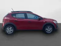 Usado Dacia Sandero Comfort 91 CV (66 kW) 2021 Rojo Berlina