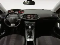 Usado Peugeot 308 Allure 131 CV (96 kW) 2018 Beige Berlina