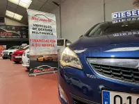 Usado Opel Astra Selective 110 CV (80 kW) 2012 Azul Berlina