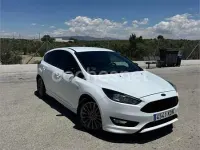 Usado Ford Focus ST-Line 120 CV (88 kW) 2017 Blanco Berlina