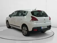 Usado Peugeot 3008 Access 120 CV (88 kW) 2016 Blanco Monovolumen