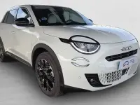 Usado Fiat 600 La Prima 136 CV (100 kW) 2025 Blanco SUV