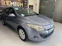 Usado Renault Mégane Dynamique 110 CV (80 kW) 2011 Gris / plata Berlina