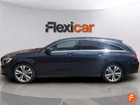 Usado Mercedes CLA200 Shooting Brake 136 CV (100 kW) 2017 Azul Familiar