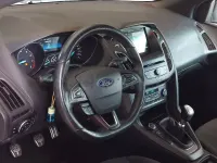 Usado Ford Focus ST-Line 125 CV (91 kW) 2018 Blanco Berlina